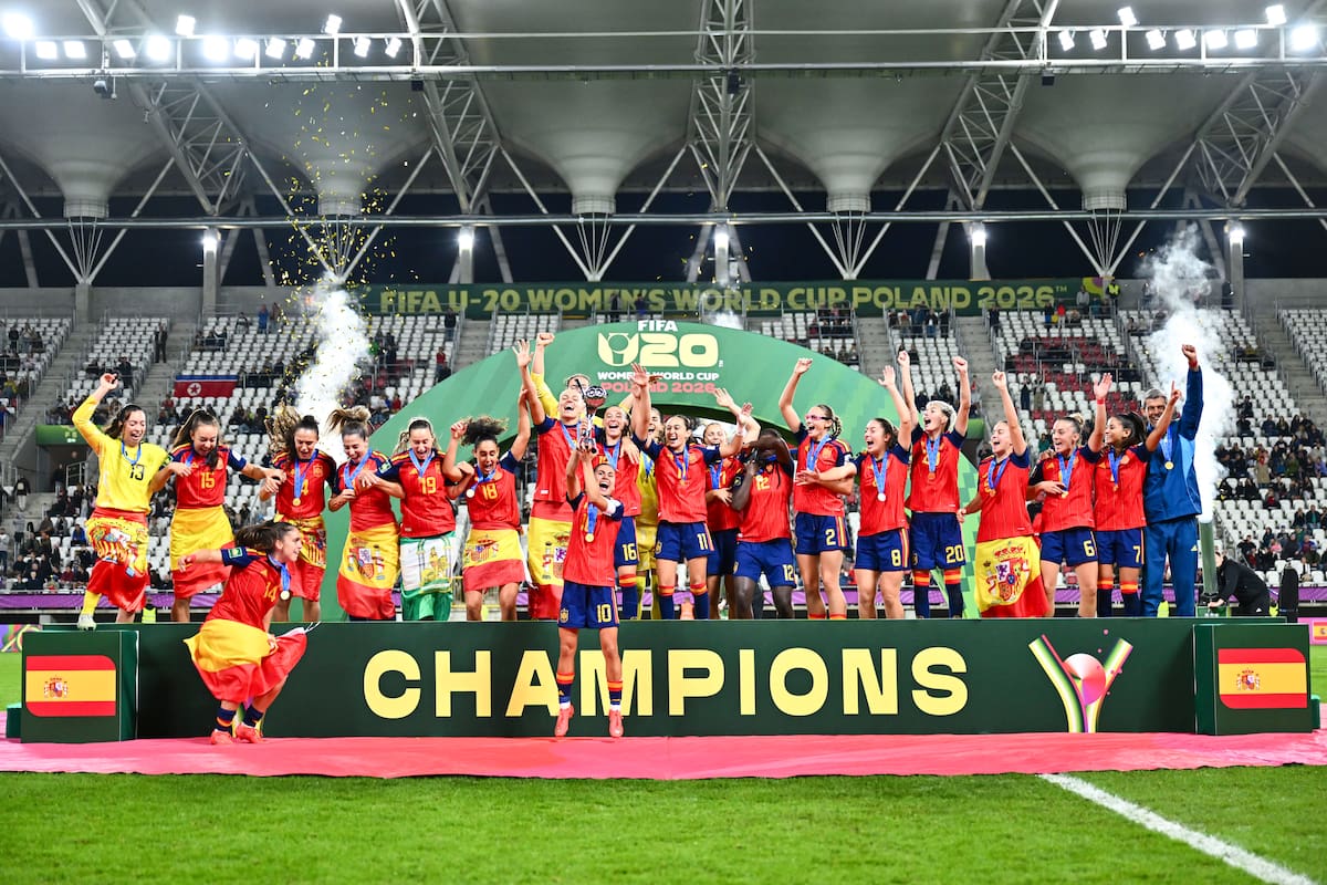 La selección española femenina conquistó este domingo su segundo Mundial sub-20 al derrotar a Corea del Norte en la tanda de penaltis (4-3), después de 120 minutos sin goles sostenidos por las portentosas intervenciones de Pak Ju Gyong y resueltos con dos paradas de Laia López para consumar la venganza de la final perdida por la Rojita sub-17 en 2024. EFE/RFEF SOLO USO EDITORIAL/ SOLO DISPONIBLE PARA ILUSTRAR LA NOTICIA QUE ACOMPAÑA (CRÉDITO OBLIGATORIO)