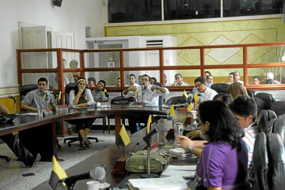 Eduba entregó informe de empalme ante el Concejo