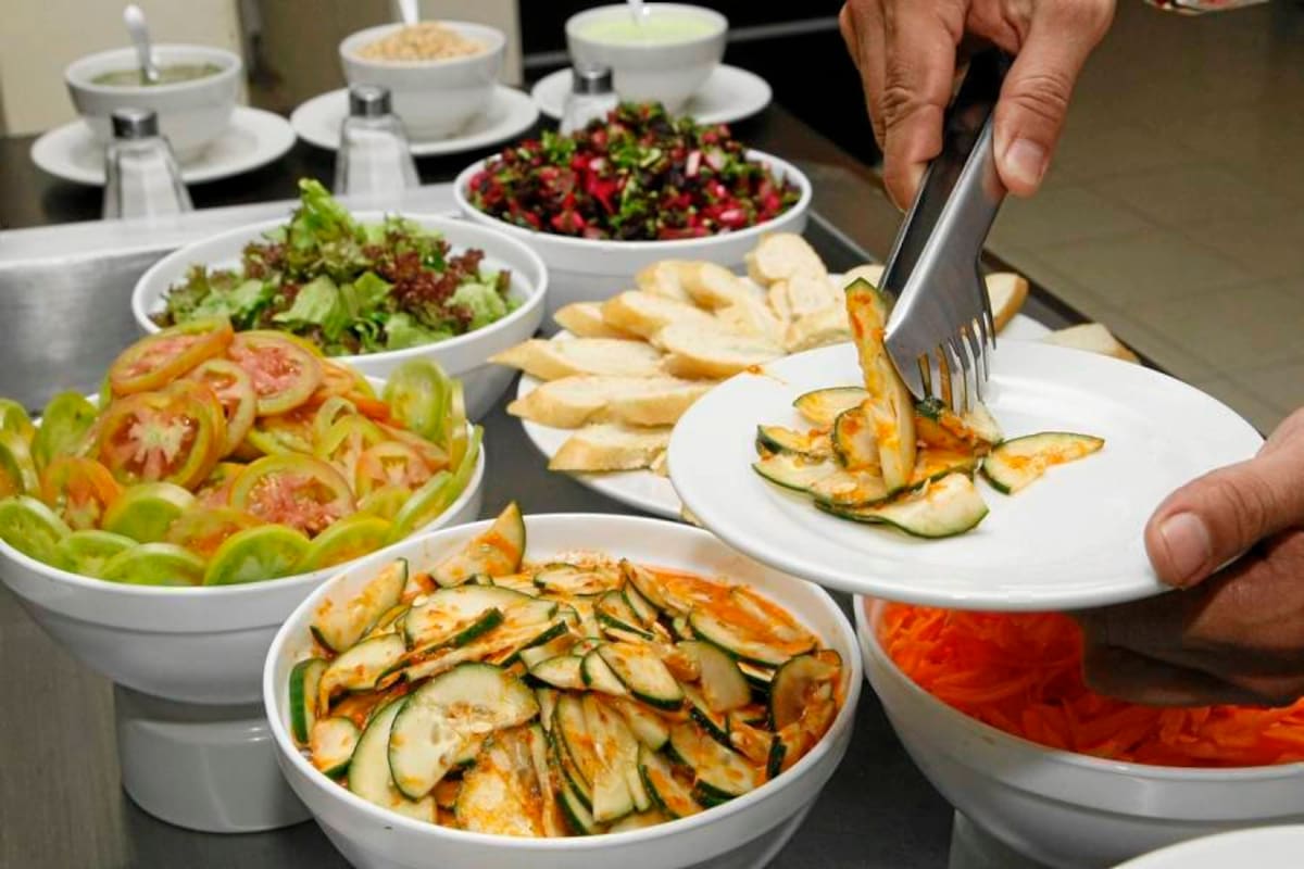 El bajo consumo de frutas y verduras, la poca actividad física, el alcoholismo y el tabaquismo son los malos hábitos más frecuentes en la población santandereana. Estos comportamientos son los responsables de aumentar la probabilidad de padecer enfermedades como diabetes, infartos, enfermedades respiratorias crónicas y cáncer. (Foto: Archivo/VANGUARDIA LIBERAL)
