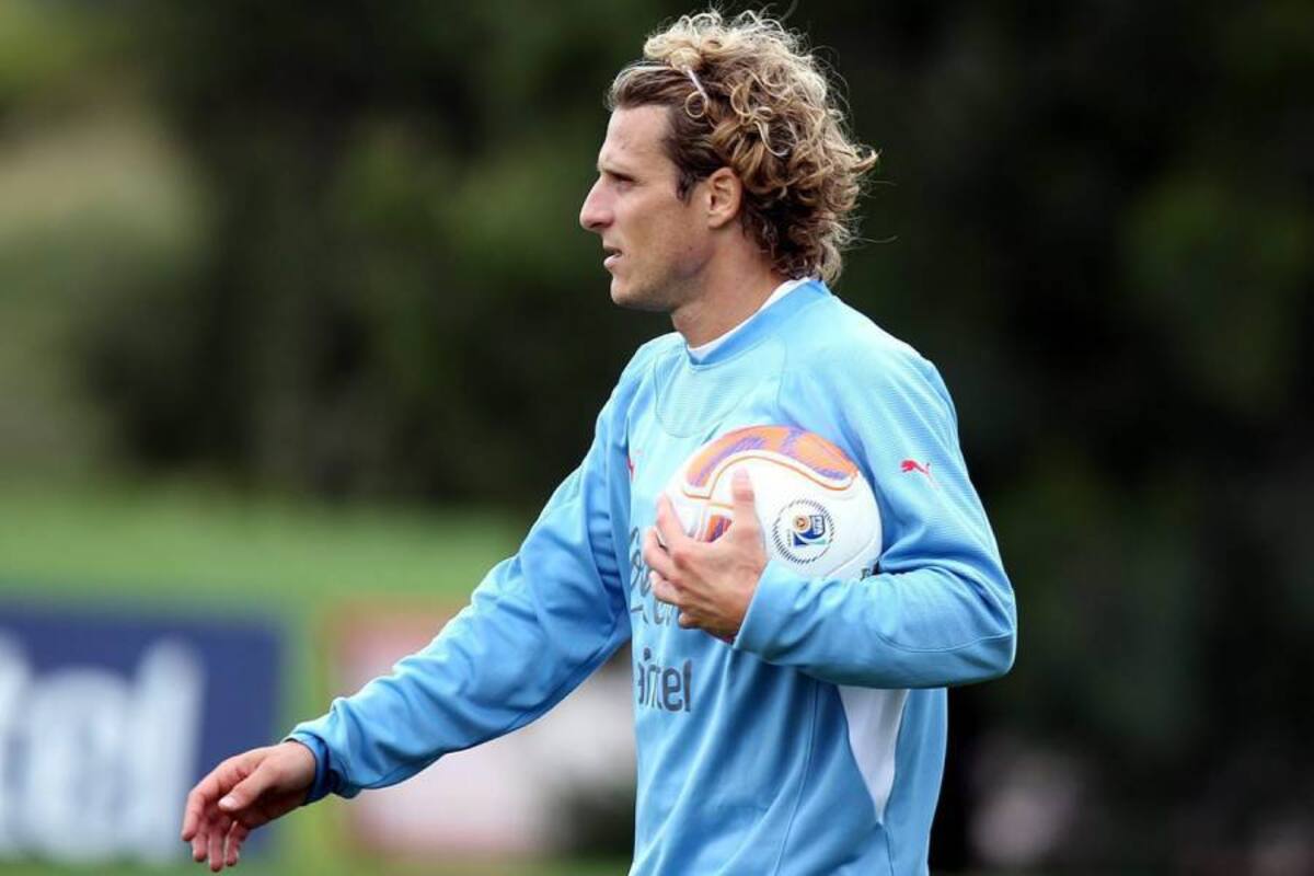 El delantero del Inter de Milán, Diego Forlán, es la gran ausencia que tiene la convocatoria de la ‘celeste’ para su próximo juego eliminatorio ante Chile que se jugará el 11 de noviembre en Montevideo. (Foto: Archivo / VANGUARDIA LIBERAL)