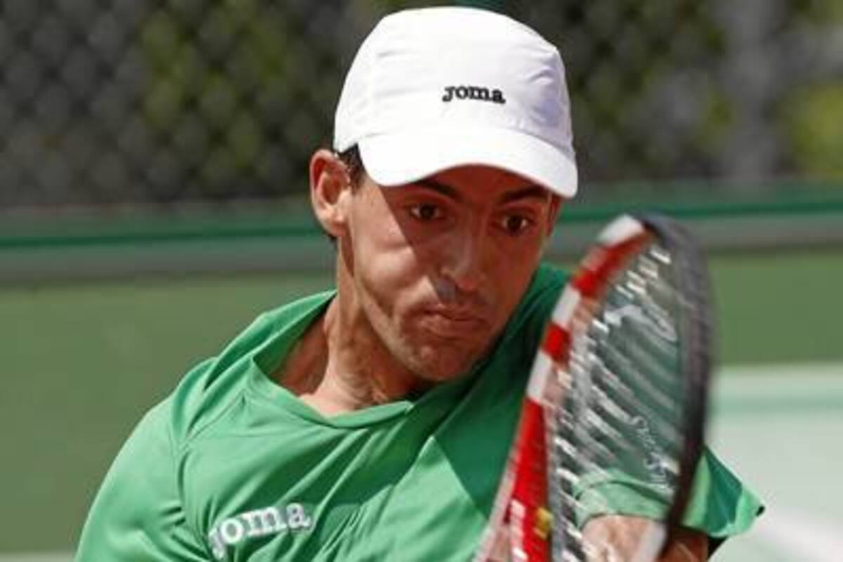 El colombiano Santiago Giraldo venció por 6-4, 6-1 y 6-3 al australiano Bernard Tomic en la segunda ronda del Abierto de tenis de Francia, y clasificó a la instancia siguiente, tras 1 hora y 45 minutos de partido. (Foto: AFP / VANGUARDIA LIBERAL )