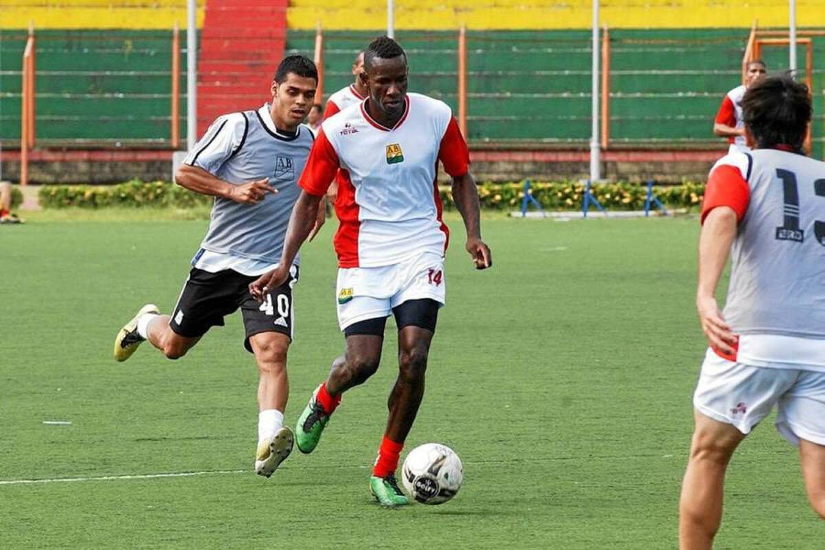 Atlético Bucaramanga retornó ayer a entrenamientos pensando en la segunda fecha del Torneo Postobón, cuando visite a Academia en Bogotá. (Foto: Jaime del Río / VANGUARDIA LIBERAL )