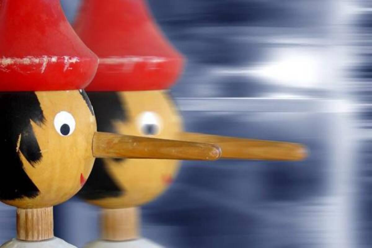 Mentiras hay de todos los tamaños, incluso algunas sobrepasan dimensiones que usted nunca imaginó. Lo cierto es que usted alcanza a detectar cuando lo están engañando y ante eso, lo mejor es quitarle la máscara a ese mentiroso.