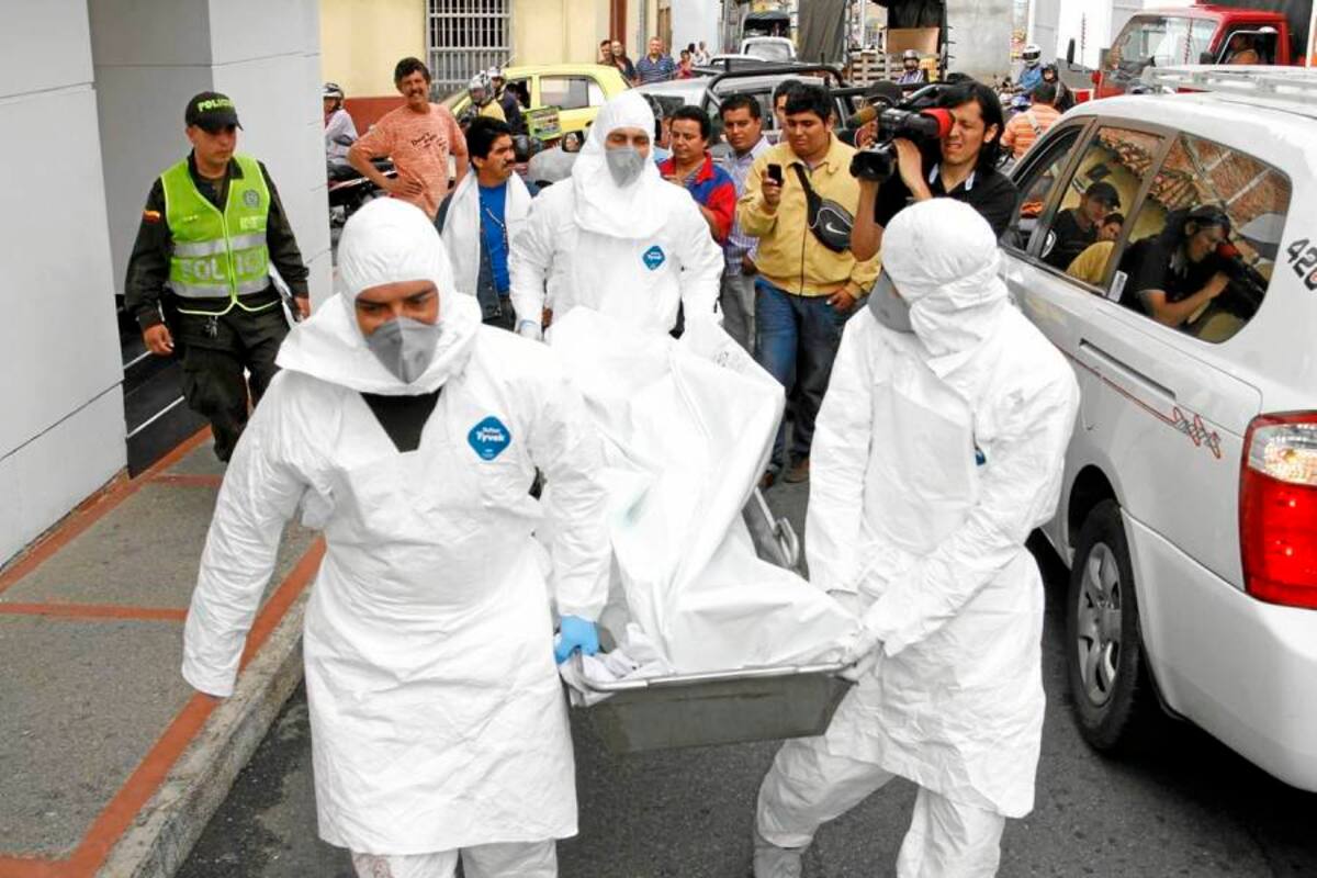 La Sijín realizó la inspección en el lugar de los hechos donde encontraron varias evidencias. (Foto: Marco Valencia/VANGUARDIA LIBERAL )