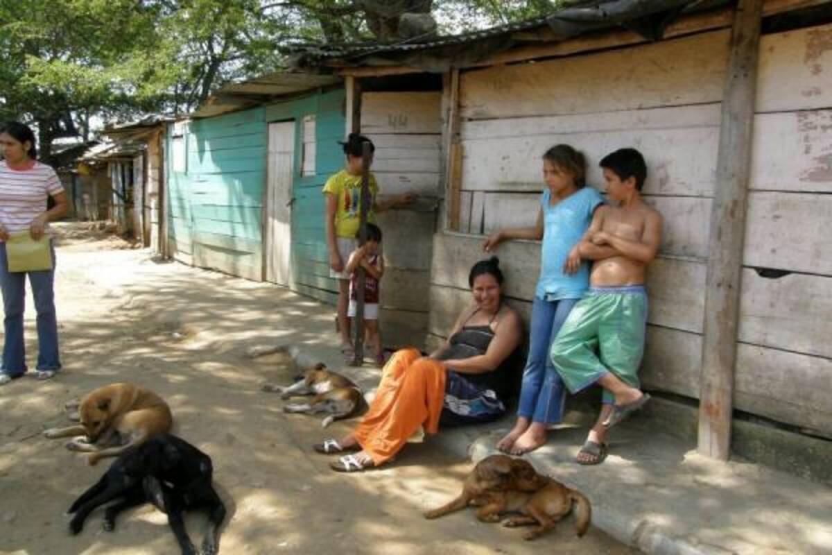 En los asentamientos Convivir y Altos de Andina se encuentra población desplazada, damnificada de 2005 y destechados.(Foto: Sully Catherine Santos H./VANGUARDIA LIBERAL )