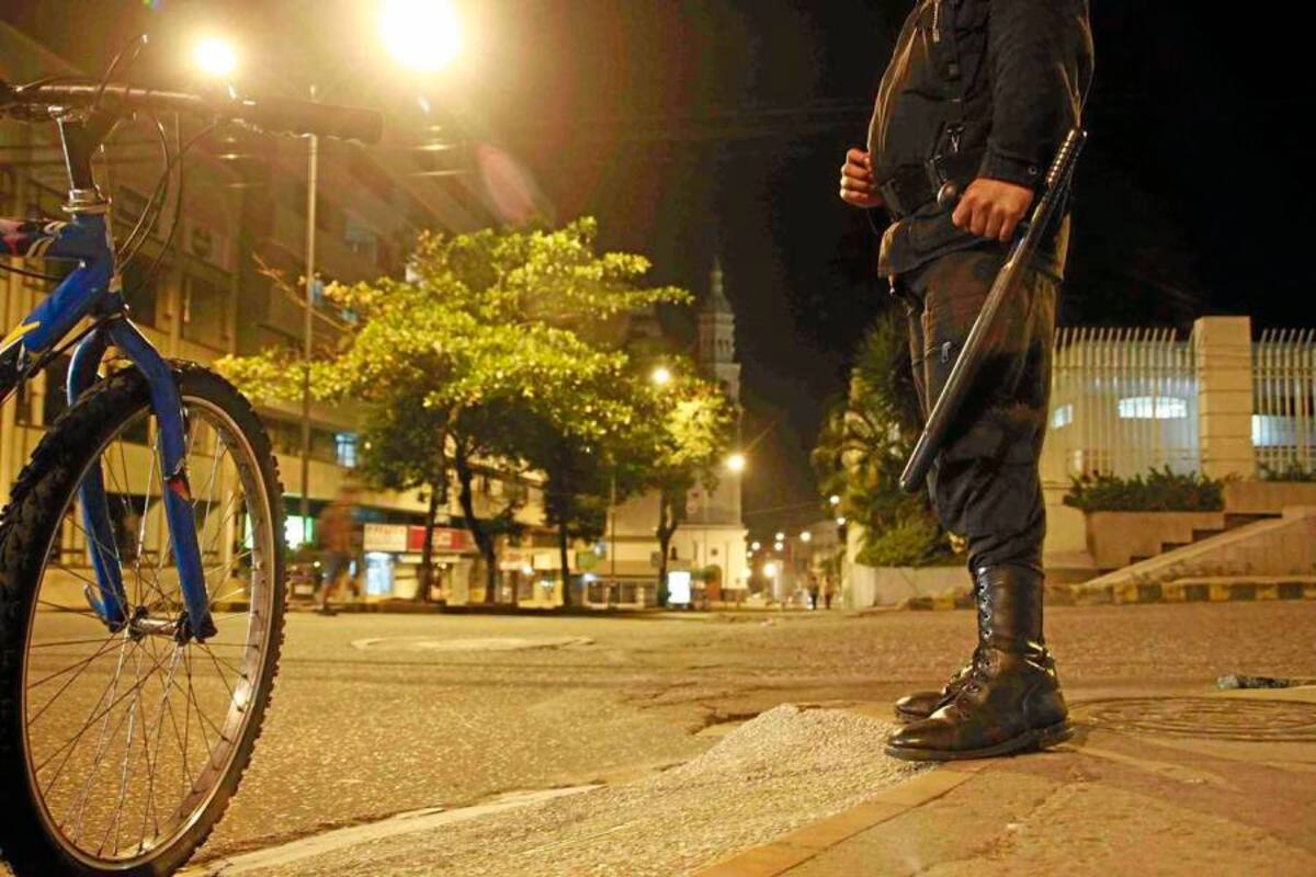 El Gobierno anunció mano dura contra las cooperativas de vigilancia ilegales que según versiones de algunos afectados estarían intimidando a la comunidad por el no pago de una cuota mensual. (Foto: Archivo / VANGUARDIA LIBERAL )