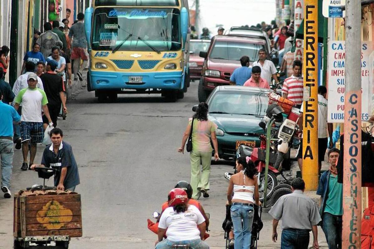 Líderes cívicos solicitan de la Inspección de Tránsito, omitir el paso en doble calzada en la carrera 6 con calle 13, 14 y 15, siendo un sector álgido en accidentalidad. (Foto: Archivo / VANGUARDIA LIBERAL)