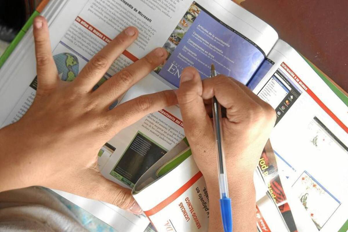 Con el fin de entregar nuevas oportunidades y mejorar la calidad de vida, la Administración Municipal tiene el propósito de emprender un plan para la atención de personas iletradas de Piedecuesta. (Foto: Archivo/ VANGUARDIA LIBERAL )