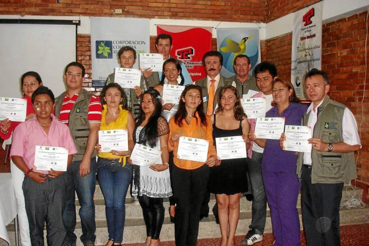 Jóvenes se graduaron en realizadores de documentales (Foto: Nancy Acuña R. /VANGUARDIA LIBERAL)