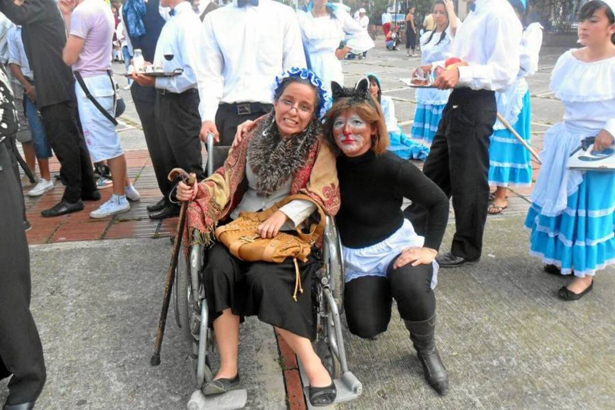 Representaciones de los más conocidos cuentos infantiles del reconocido poeta Rafael Pombo, fueron puestos en escena con motivo de la celebración del día del Idioma. (Foto: Suministrada/VANGUARDIA LIBERAL)