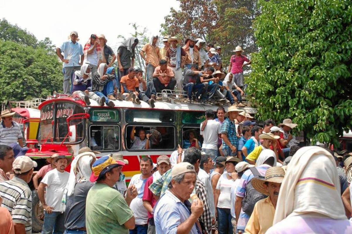 Los campesinos santandereanos insisten en marchar hasta tanto el Gobierno Nacional no acceda a cumplir sus exigencias. (Foto: Edgar Pernett/VANGUARDIA LIBERAL)