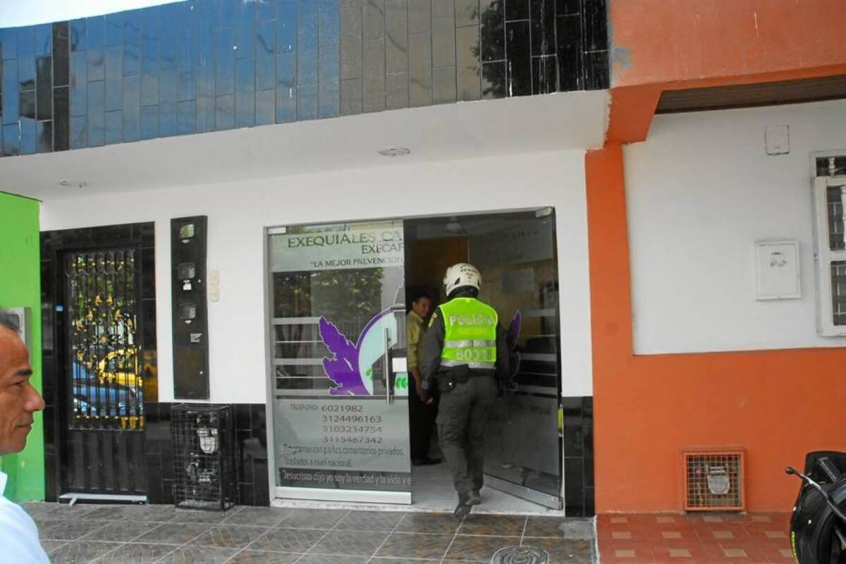 Asaltaron una funeraria