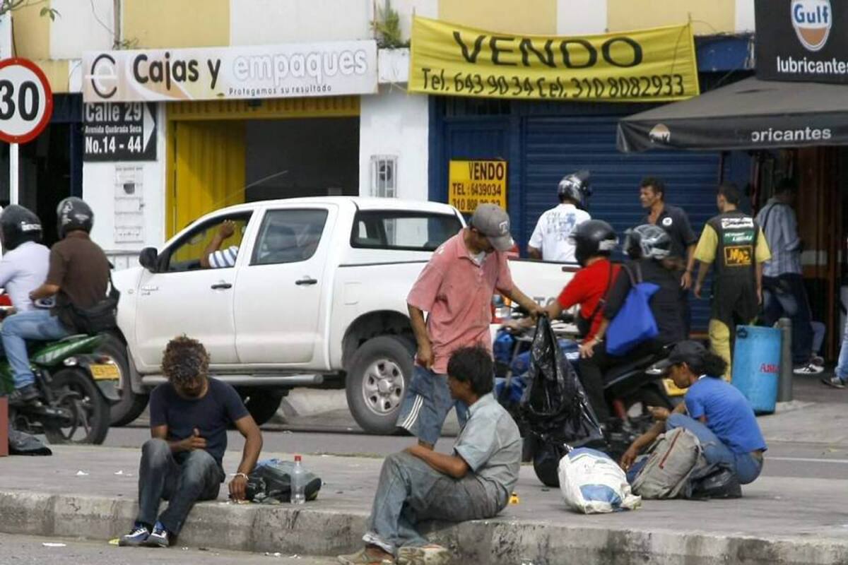 INDIGENCIA: La Quebradaseca es la 'sede de operaciones' de 45 habitantes de la calle. (Foto: César Flórez León / VANGUARDIA LIBERAL)