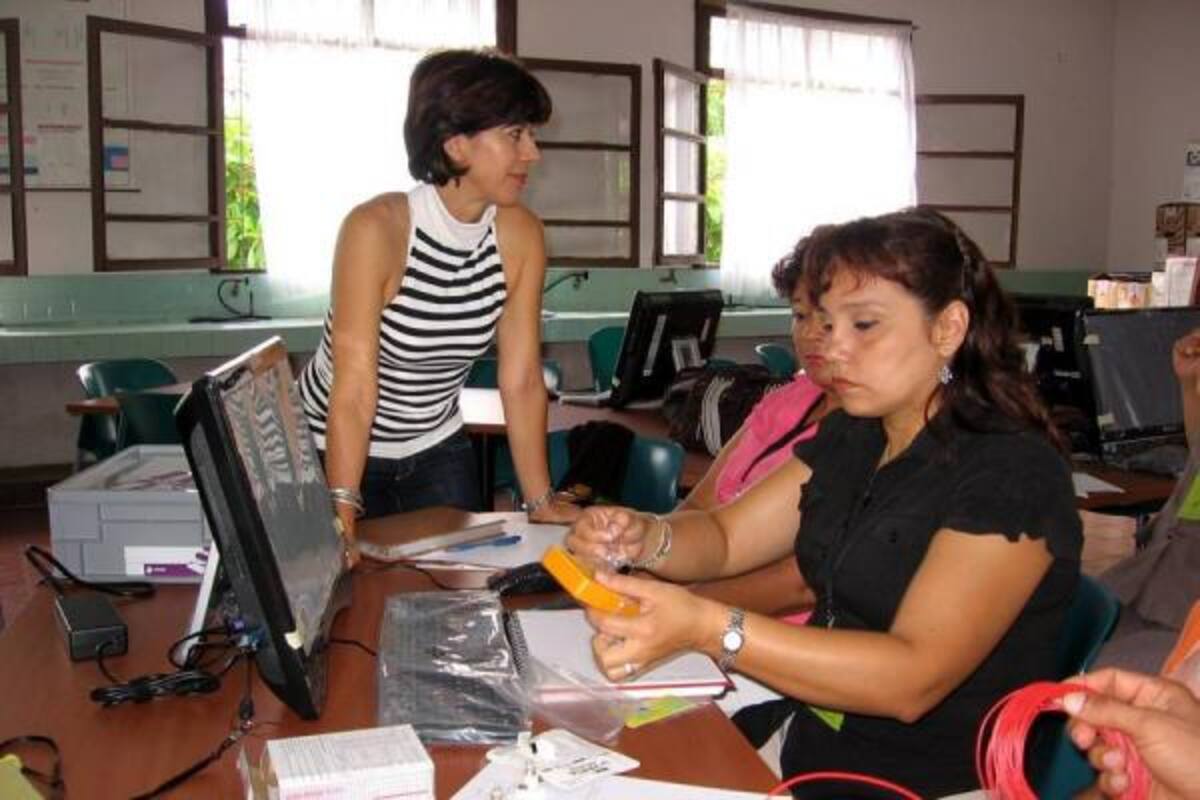 Además del compromiso que deben tener los estudiantes, los padres y el cuerpo docente de cada institución educativa también necesitan mantenerse familiarizados con las nuevas tecnologías y herramientas para el aprendizaje en las aulas y en el hogar. (Foto: Archivo/VANGUARDIA LIBERAL)