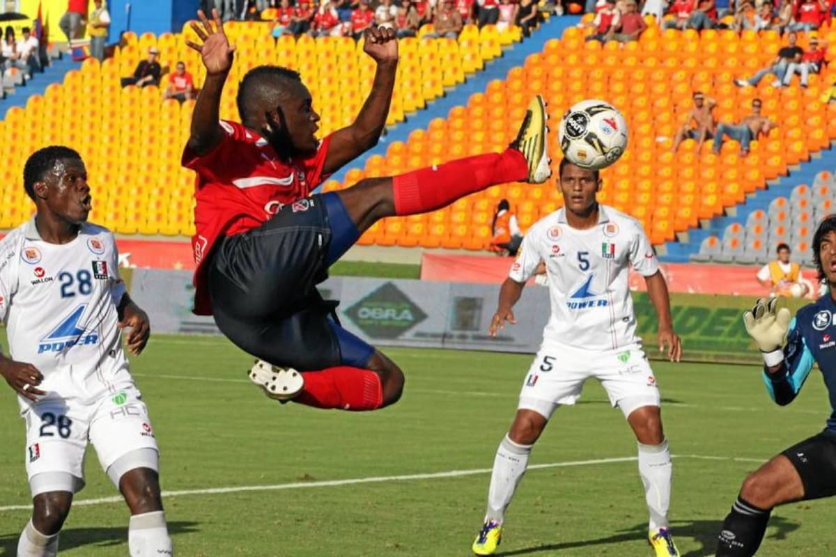 Gracias a SuperCable los aficionados al fútbol colombiano podrán observar siete de los nueve compromisos que hacen parte de cada jornada en la Liga Postobón. Todo esto a partir del primero de enero de 2012. (Foto: Archivo / VANGUARDIA LIBERAL)