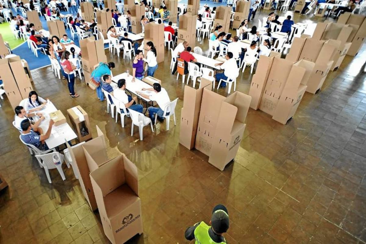 Dos millones 538 mil 867 ciudadanos pudieron ser identificados con lectores biométricos de su huella dactilar en las elecciones atípicas del Valle de Cauca. (Foto: Colprensa/VANGUARDIA LIBERAL)