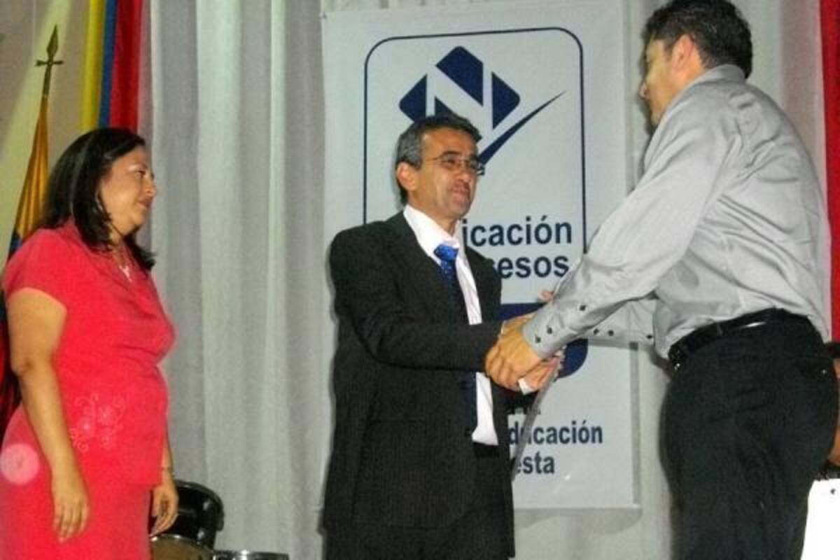 El Ministerio de Educación hizo entregó ayer de la certificación en calidad en tres procesos de modernización para la Secretaría de Educación del Municipio(Foto: Edgar Omar Bustos A/ VANGUARDIA LIBERAL)