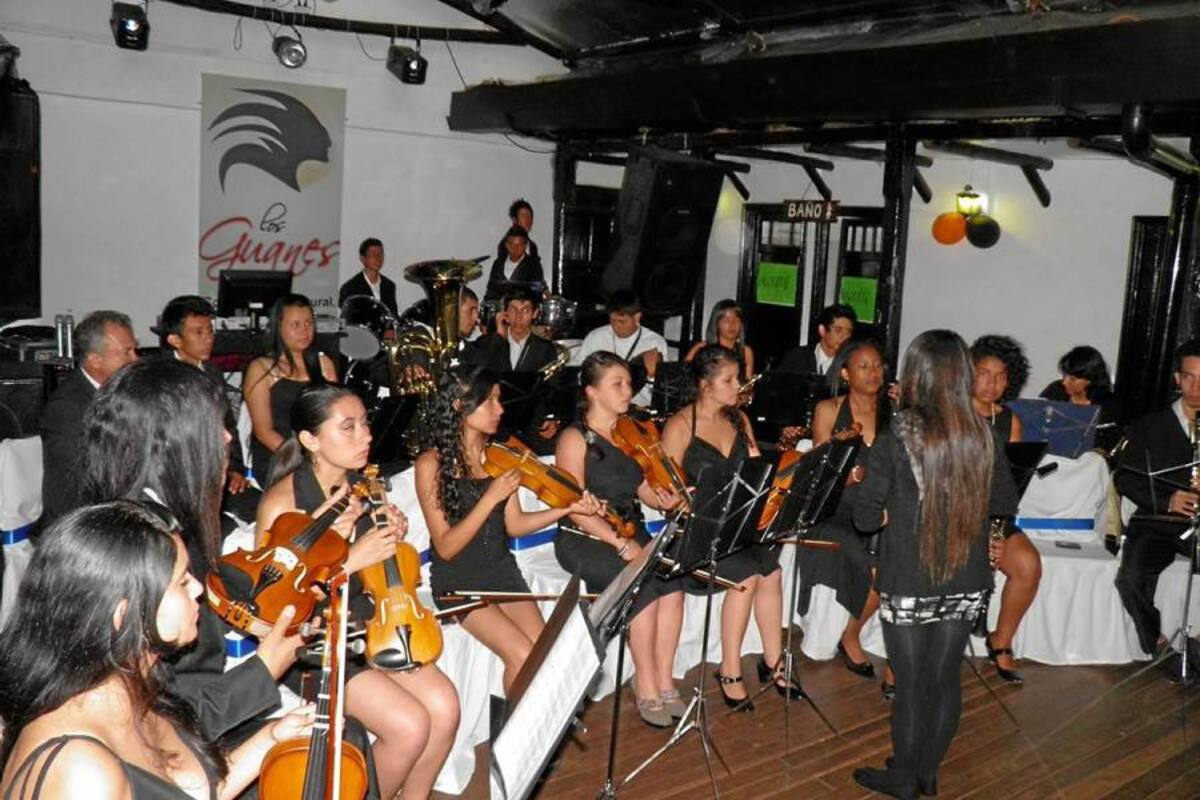 Concierto ofrecido por la sinfónica del Sena, sede Barbosa, durante el cóctel de inauguración de Exposena 2012. (Foto: Luis Fernando Martínez Vargas/VANGUARDIA LIBERAL)
