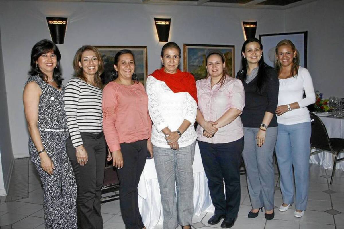 Luz Marina Merchán, Mónica Díaz, Adriana Fajardo, Nohora Espinosa, Margarita Vidal, Beatriz Sarmiento y Milena Chaparro. (Foto: Cesar Flórez / VANGUARDIA LIBERAL)