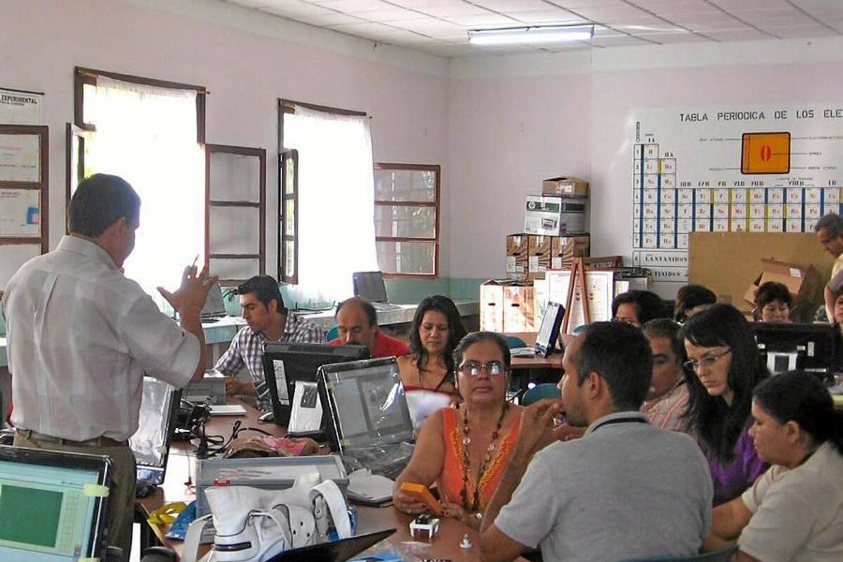 A nivel departamental el gremio de docentes, encabezado por el Sindicato de Educadores de Santander, SES, se muestra inconforme con su nivel de estabilidad, condiciones laborales y los inconvenientes que para su desempeño está ocasionando el no giro oportuno de recursos del gobierno Nacional, a los establecimientos educativos, que los motivó a protagonizar una marcha en Bucaramanga. (Foto: Archivo/VANGUARDIA LIBERAL)