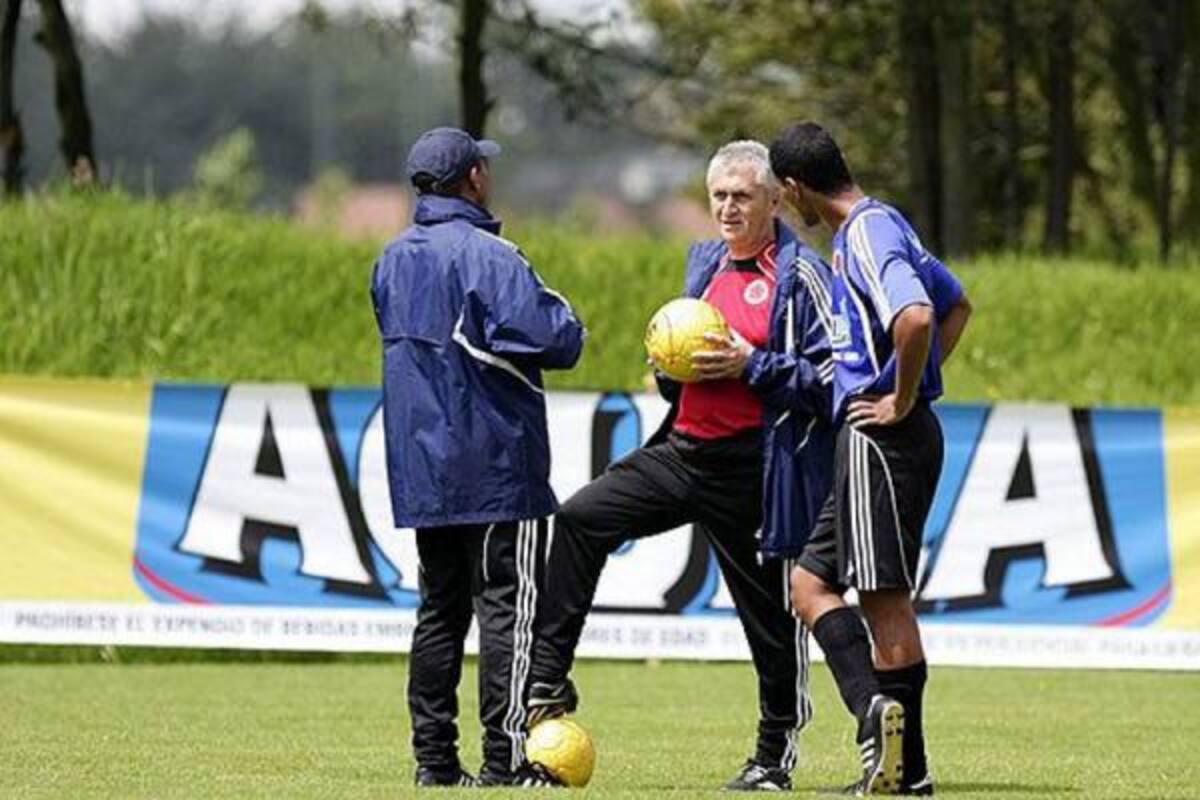 Eduardo Lara Lozano iniciará hoy un nuevo ciclo de trabajo con la preselección Colombia Sub 20, para continuar con su proceso evaluativo para escoger los mejores jugadores para afrontar la cita ecuménica de la que nuestro país es anfitrión.(Foto: Tomada de Internet / VANGUARDIA LIBERAL)
