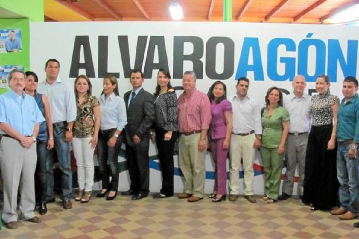 Este es el equipo de trabajo que acompañará al Alcalde de San Gil en el inicio de su mandato. (Foto: Suministrada/VANGUARDIA LIBERAL)