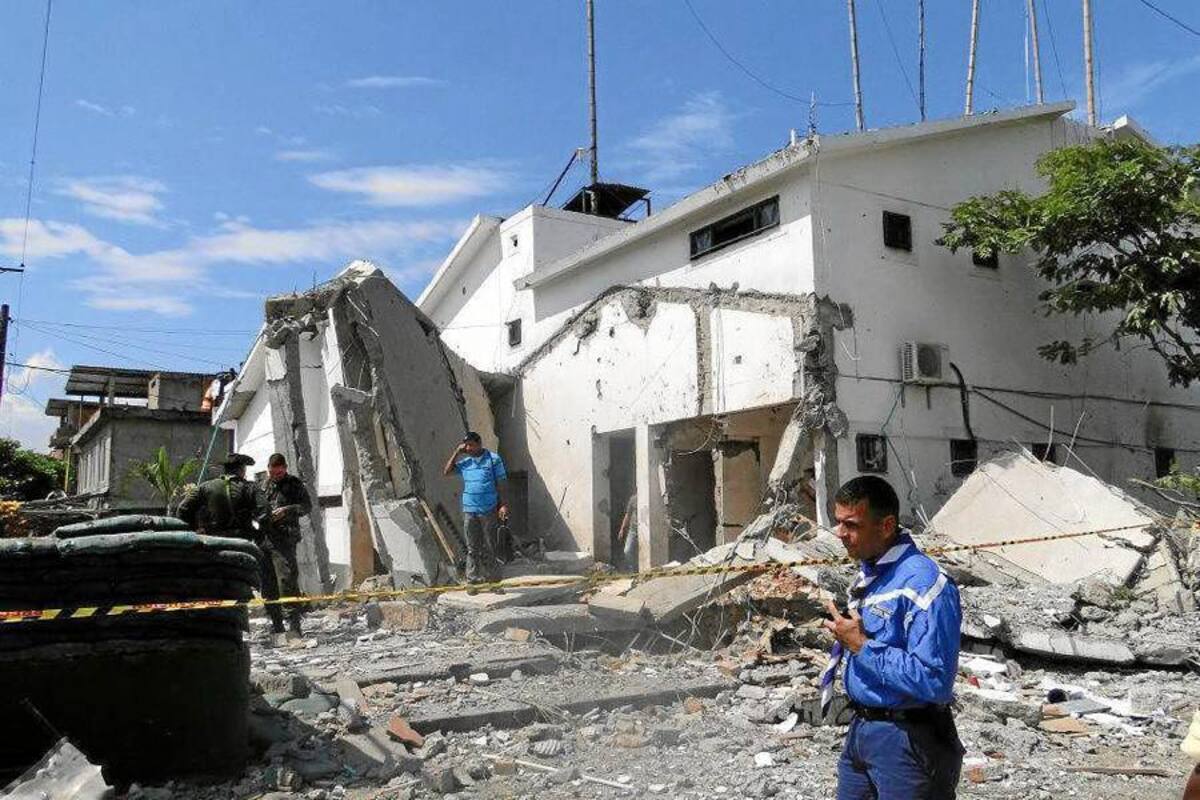 Cerca de 30 establecimientos fueron afectados por la explosión. (Foto: Colprensa/VANGUARDIA LIBERAL)