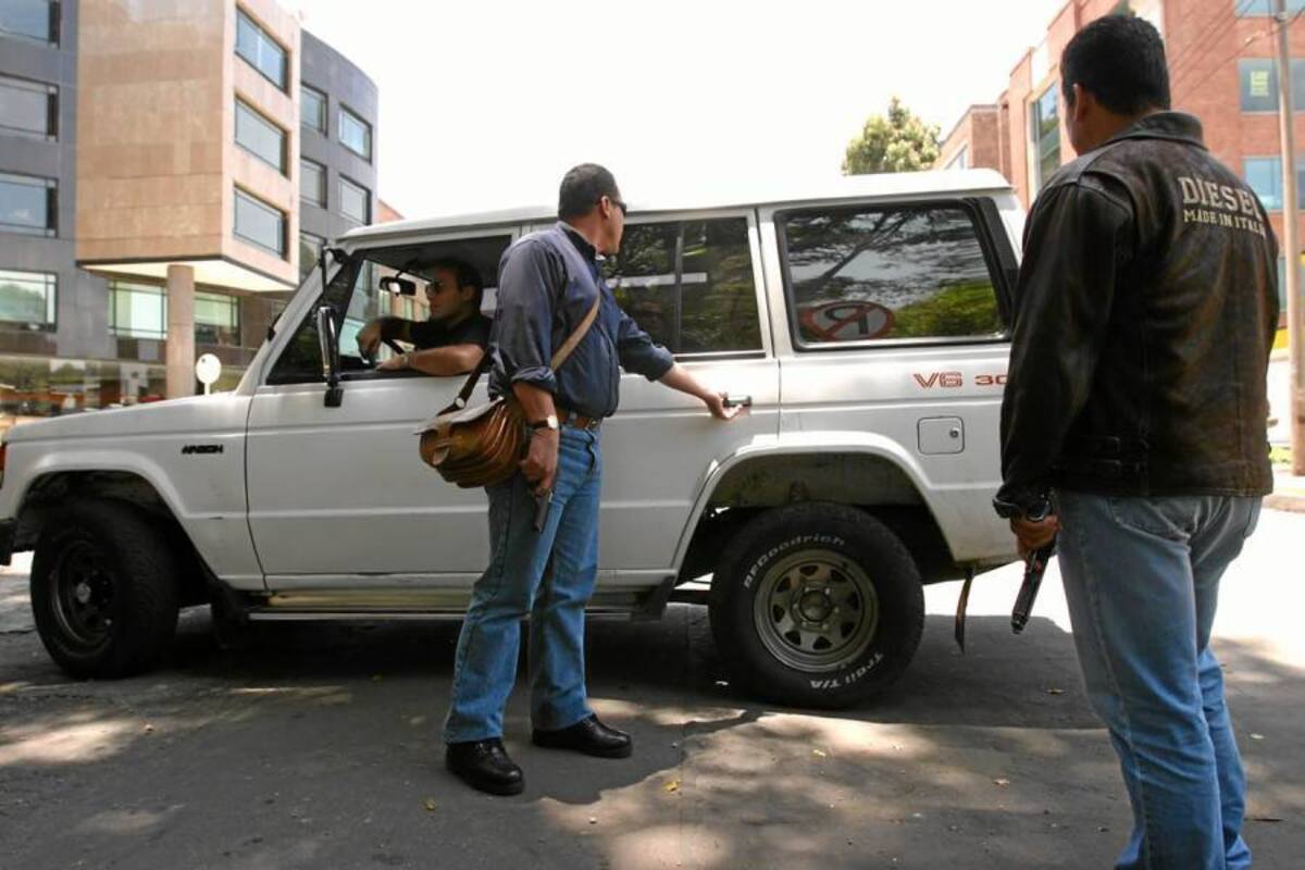 Carros, chalecos antibalas y celulares aún no han sido entregados por los exmandatarios. (Foto: Archivo/VANGUARDIA LIBERAL)