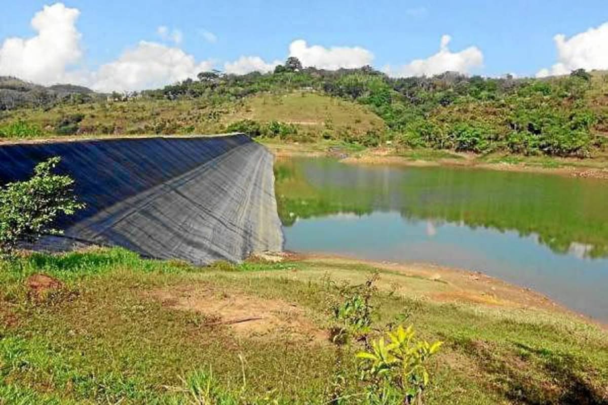 Los niveles del embalse de la Honda, continúan bajos, puesto que las lluvias que se han registrado no han sido significativas para elevar la cantidad de agua que allí se deposita. (Foto: Luis Fernando Martínez Vargas/VANGUARDIA LIBERAL)