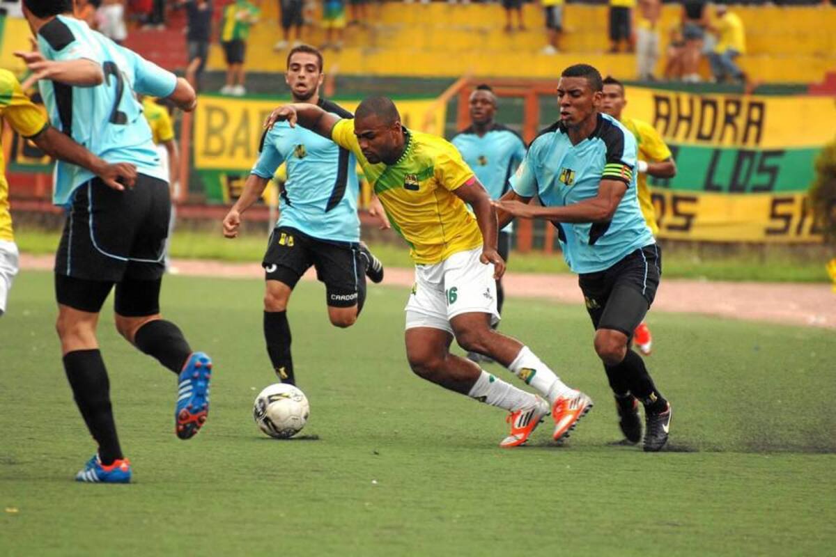 Alianza Petrolera sigue con la incertidumbre de no saber en dónde actuará en su debut en la Liga Postobón de 2013. La última palabra la tiene el Atlético Bucaramanga como equipo natural del estadio Alfonso López. (Foto: Archivo / VANGUARDIA LIBERAL)