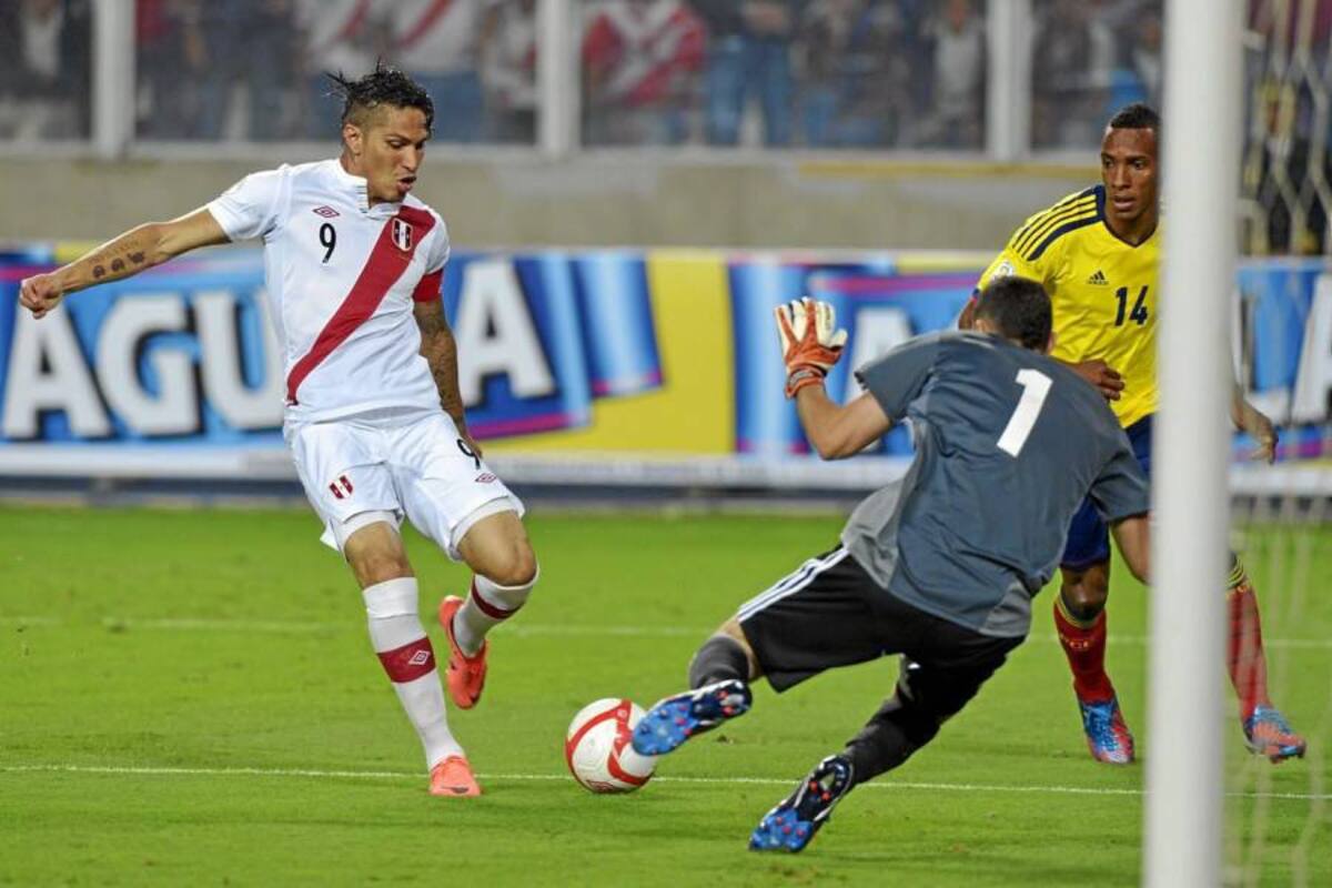 El arquero David Ospina y el volante James Rodríguez fueron los jugadores claves en la segunda victoria de Colombia en la Eliminatoria Suramericana al Mundial de Brasil 2014. (Foto: AFP / VANGUARDIA LlBERAL)