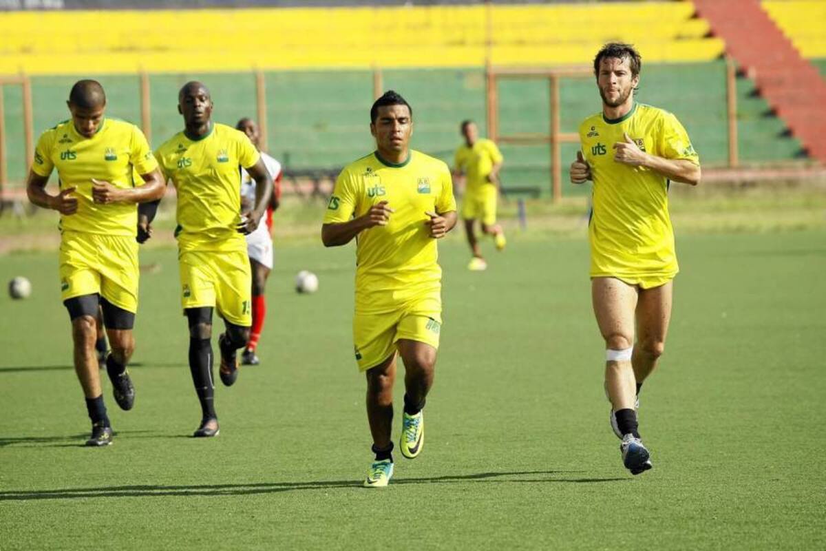 Saldar la deuda que tiene en condición de visitante es la consigna del Atlético Bucaramanga para enfrentar hoy a las 3:00 de la tarde a Sucre FC. (Foto: César Flórez / VANGUARDIA LIBERAL)