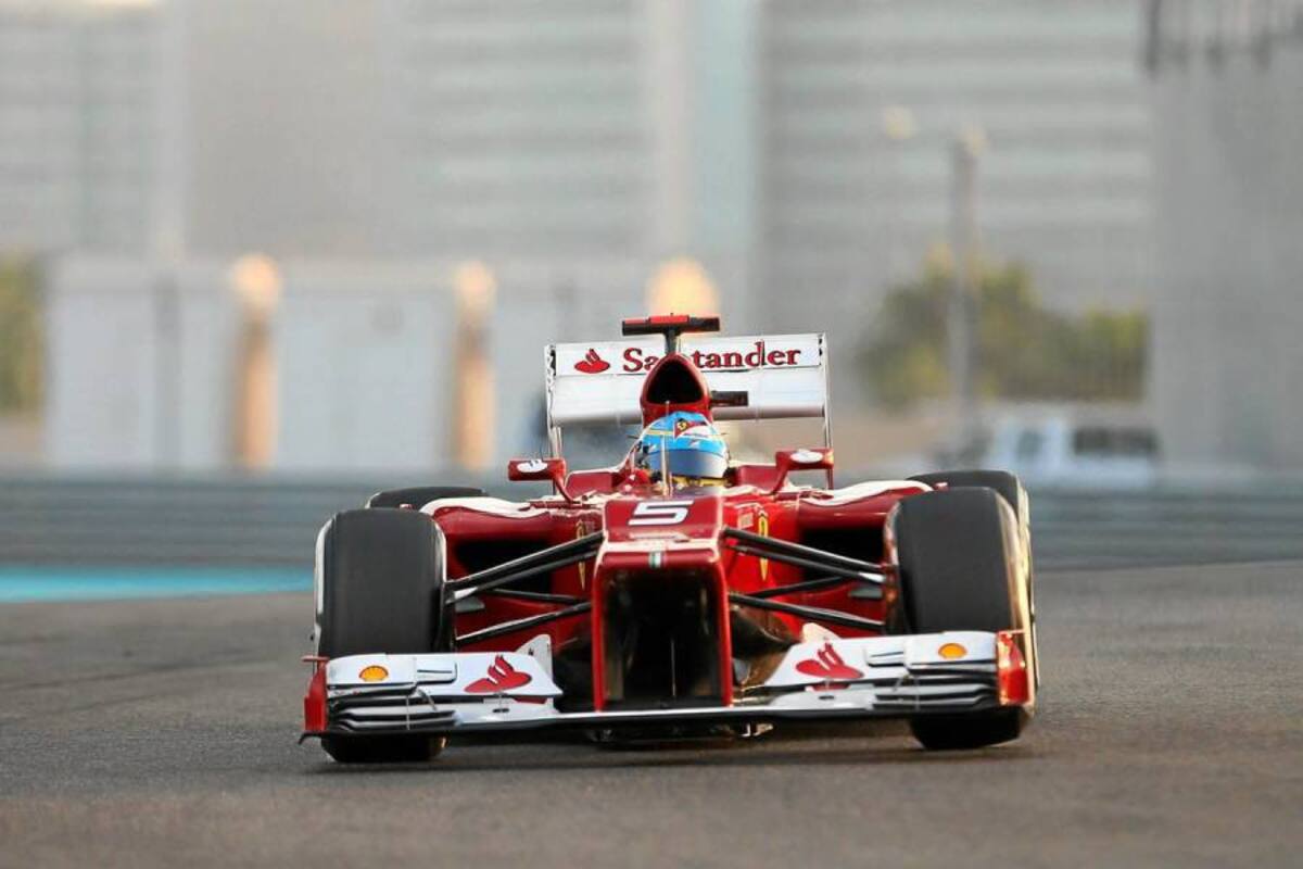 El piloto español Fernando Alonso (Ferrari), que saldrá sexto hoy en el Gran Premio de Abu Dhabi, que se disputa en el circuito de Yas Marina, aseguró que no puede “dar más”, ya que sus rivales van muy fuertes y resulta casi imposible contrarrestar su empuje. (Foto: AFP / VANGUARDIA LIBERAL)