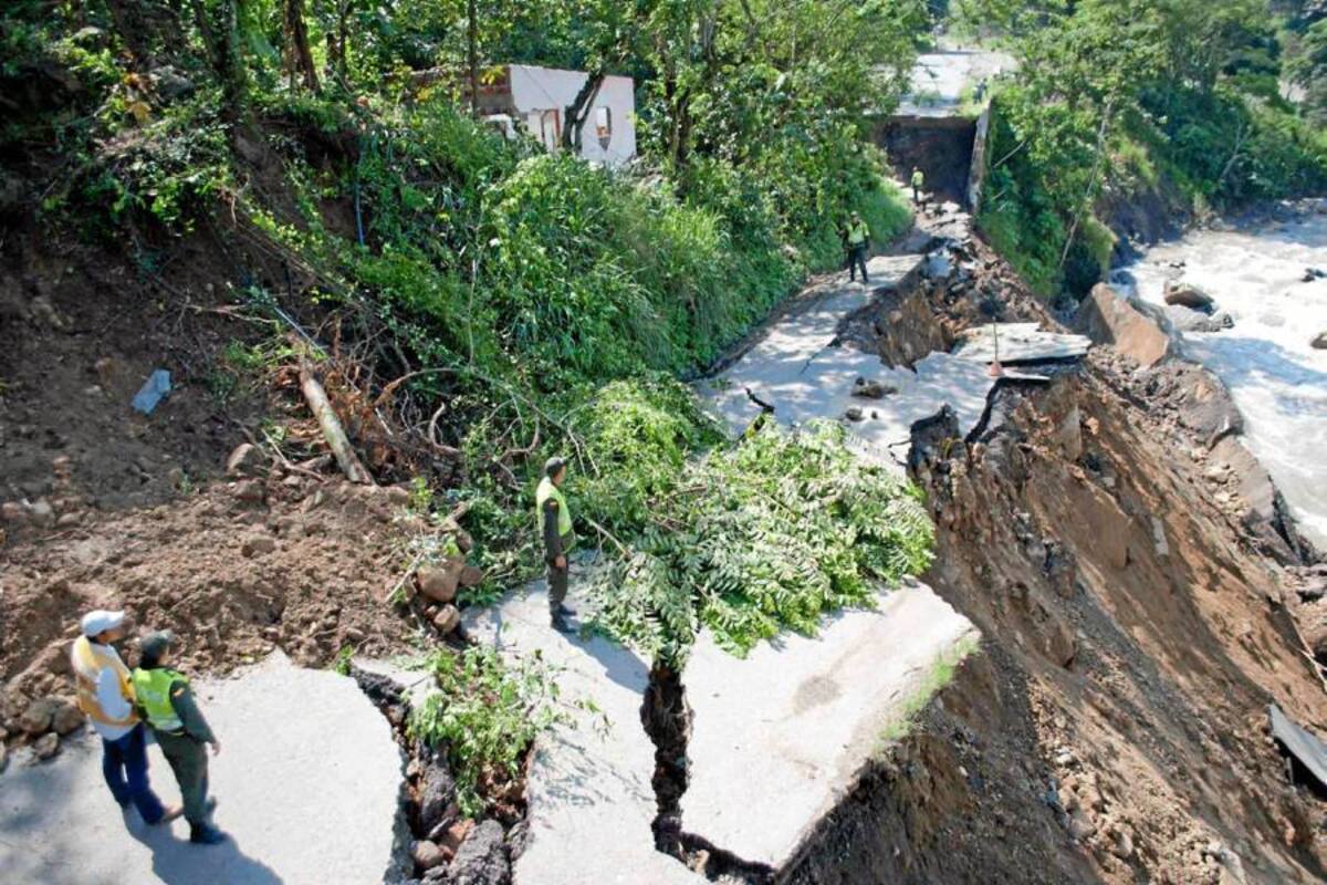 Este fue el sitio en donde se cayó la carretera del corredor Pamplona-Cúcuta, en diciembre del año pasado. (Foto: Archivo/VANGUARDIA LIBERAL )