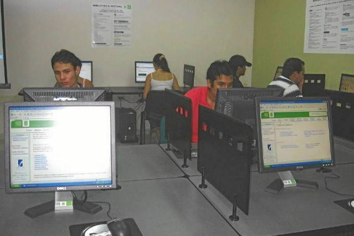 El Tecnocentro funcionará en la biblioteca Isaías Duarte durante los próximos 3 años. (Foto: Archivo/VANGUARDIA LIBERAL)