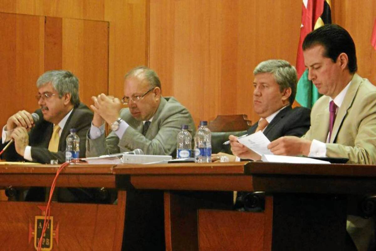 Ayer se llevó a cabo el Primer Foro Nacional del Nuevo Código Electoral el cual se proyecta para entrar en vigencia a partir del 2014. (Foto: Édgar Omar Bustos A/ VANGUARDIA LIBERAL )