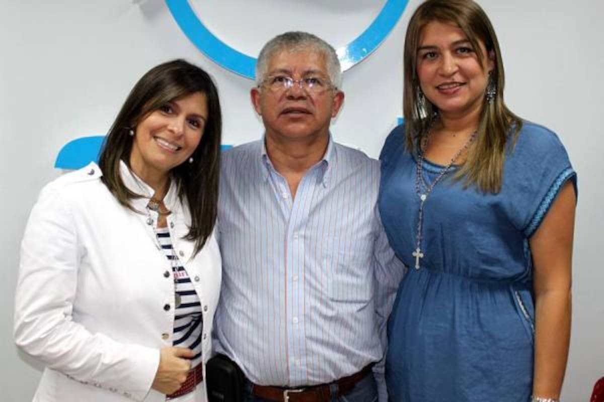 María Leonor Arias, Jaime Tejada y Claudia Lilia Camacho.