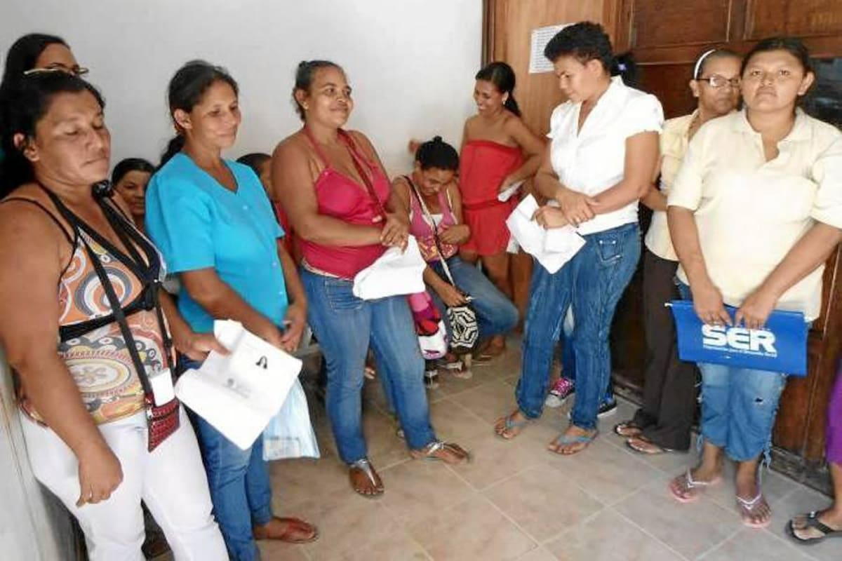 Los usuarios del Sisbén presentan inconformidades por la última encuesta, más de 100 peticiones han sido recibidas en la oficina de este programa en Barbosa. (Foto: Archivo /VANGUARDIA LIBERAL)