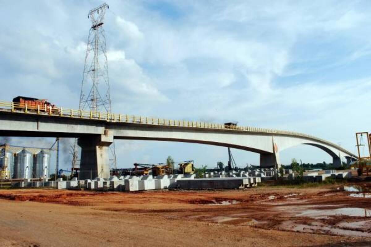 La vía de la Ruta del Sol en su fase 2 pasará a 30 kilómetros de Barrancabermeja.(Foto: Archivo/VANGUARDIA LIBERAL)