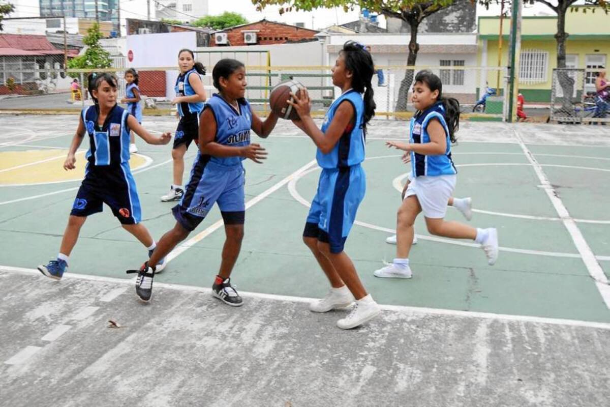 Baloncesto porteño prepara su incursión a los nacionales