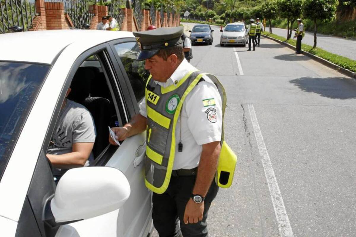 La Dirección de Tránsito intensificó los operativos de control, gracias al apoyo recibido de 70 policías que llegaron a la ciudad para este fin. (Foto: Archivo / VANGUARDIA lIBERAL)