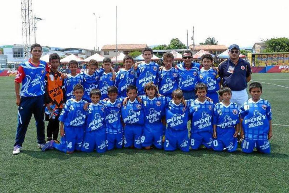 Este es el equipo santandereano Junta de Acción Comunal Ciudadela Los Príncipes – Acfs que participará en el XXIX Festival de Ponyfútbol, luego de coronarse campeón a mitad de 2012 del Zonal Clasificatorio Oriente de Colombia. (Foto: Archivo/VANGUARDIA LIBERAL)