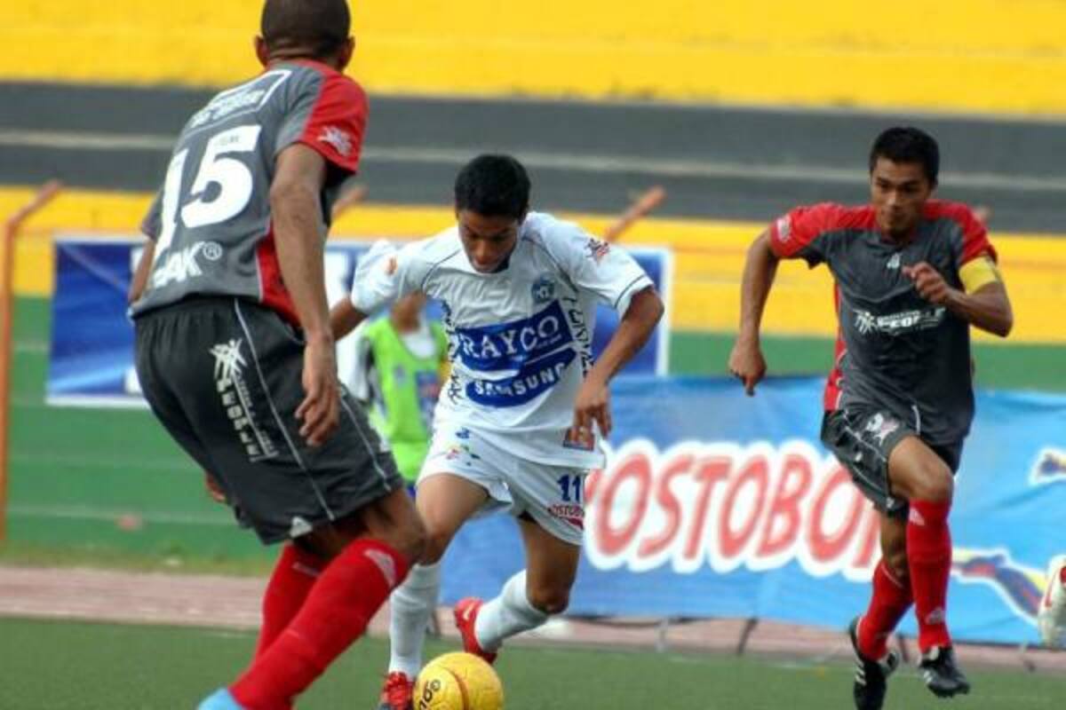 A diferencia del primer semestre del año, el Real Santander no ha podido sumar puntos por fuera de su feudo. (Foto: Archivo / VANGUARDIA LIBERAL)