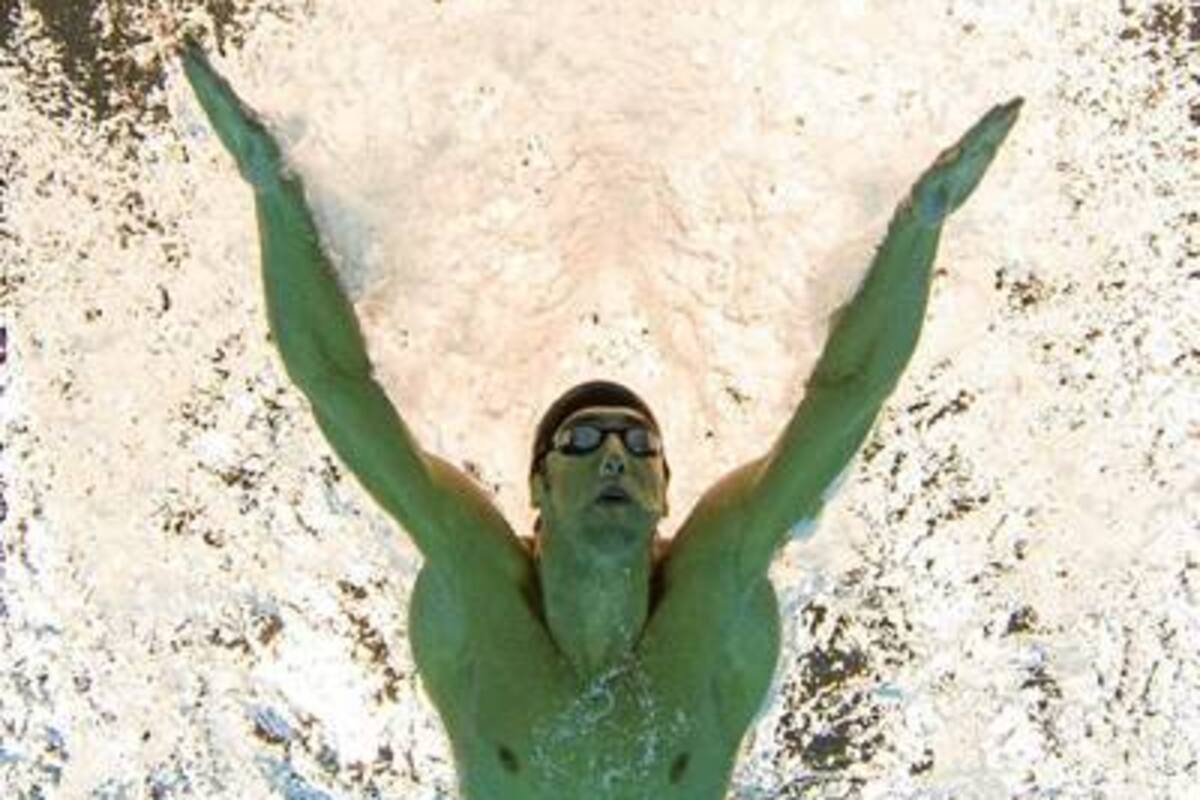El estadounidense Michael Phelps conquistó la vigésimo segunda y última medalla olímpica de su carrera al ganar ayer con sus compañeros de Estados Unidos el relevo 4x100 metros estilos en los Juegos de Londres 2012, en su despedida de la natación. (Foto: AFP / VANGUARDIA LIBERAL)