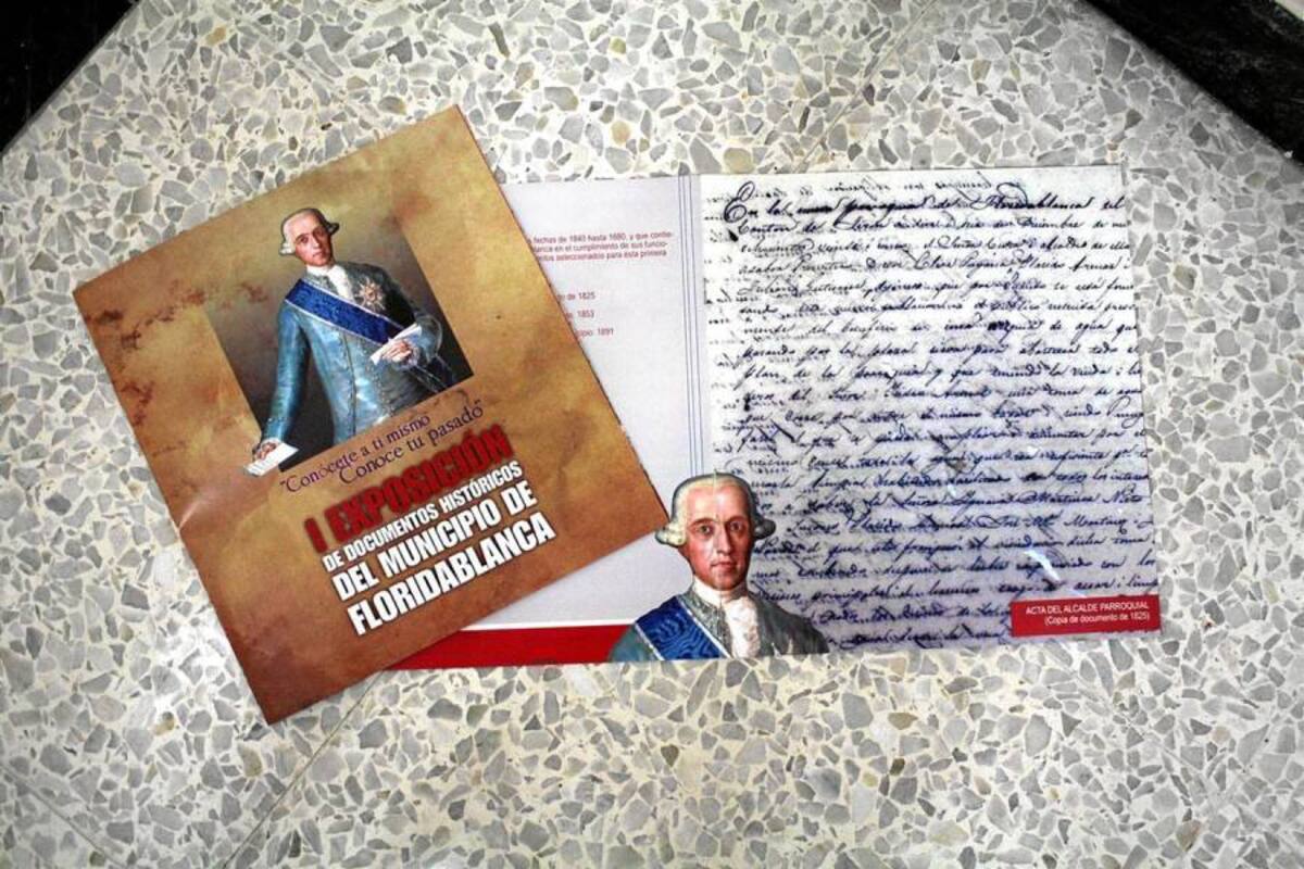 La atención al público se da en la biblioteca de la Universidad Santo Tomás en horarios de oficina y su entrada es libre. (Foto: Mauricio Betancourt/VANGUARDIA LIBERAL)