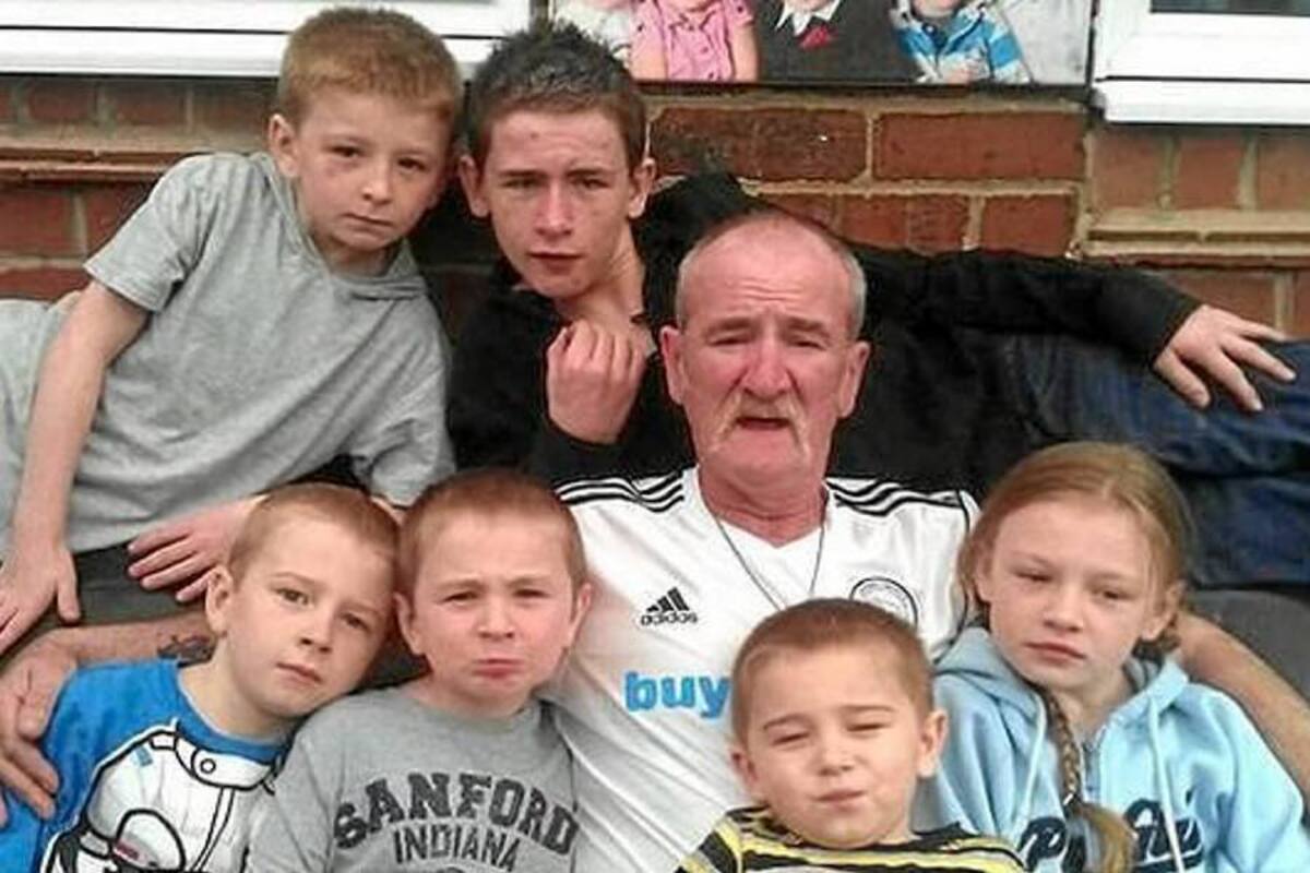 Mick Philpott (con sus seis hijos en la foto) fue sentenciado a cadena perpetua y deberá permanecer en prisión un mínimo de 15 años. (Foto: Tomada de Internet / VANGUARDIA LIBERAL)