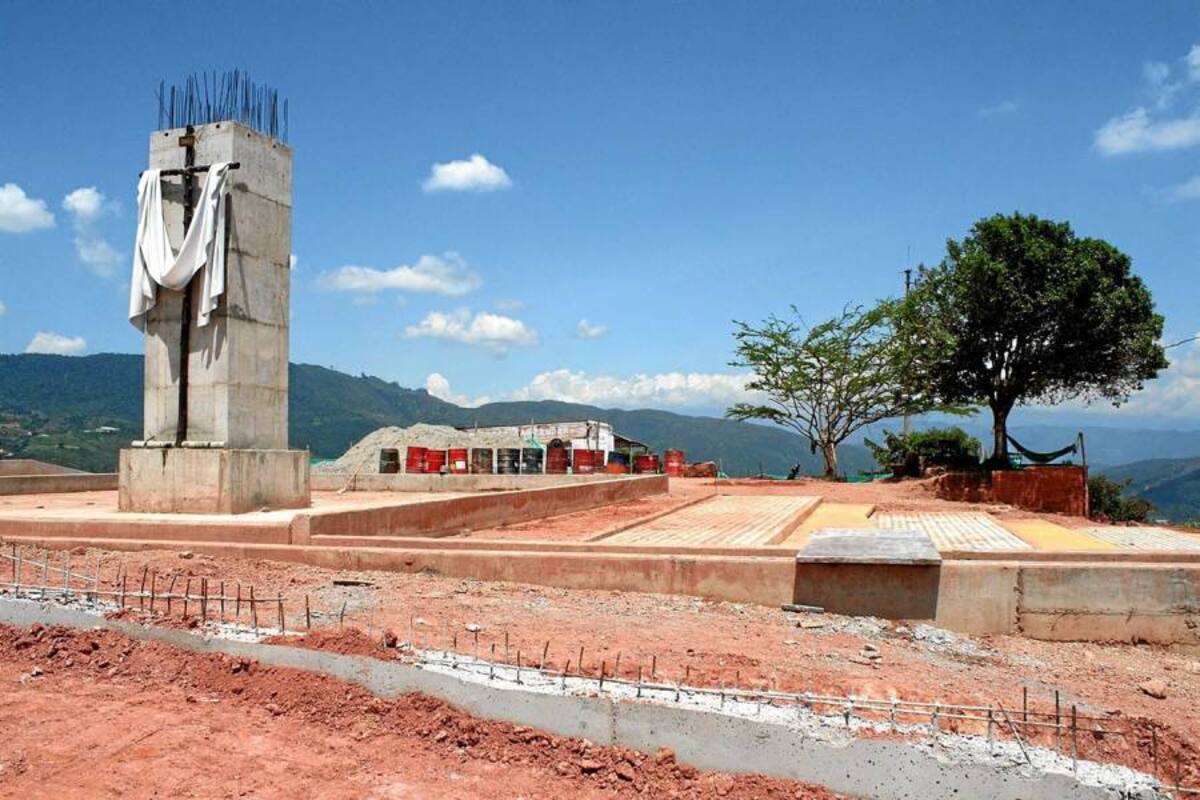 Solicitan agilizar trabajos en el cerro La Cantera (Foto: Mauricio Betancourt / VANGUARDIA LIBERAL)