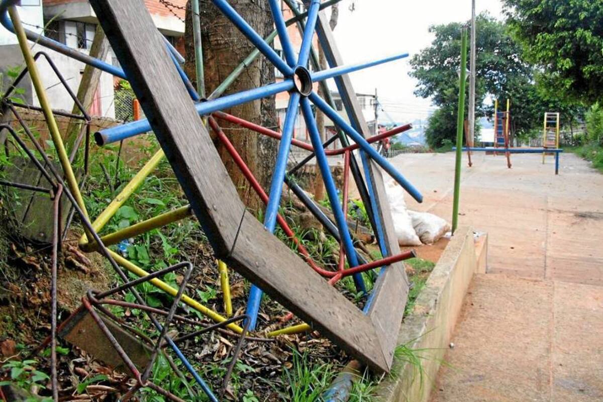 Continúa plan ‘adopte un parque’ en Floridablanca