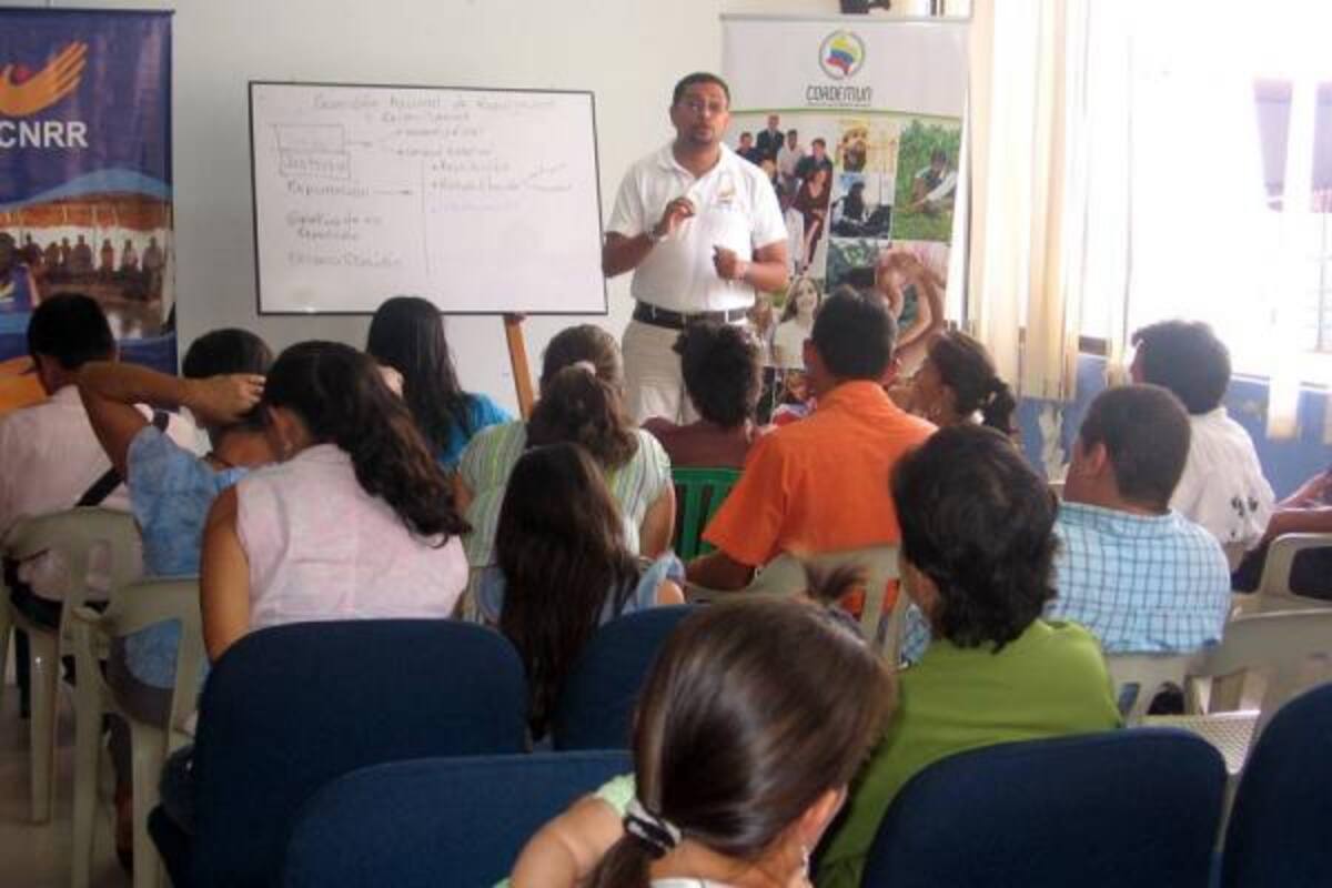 Aspectos de la última reunión que se realizó en el municipio del Socorro con población en situación de desplazamiento forzado, en el presente año. (Foto: Archivo / VANGUARDIA LIBERAL)