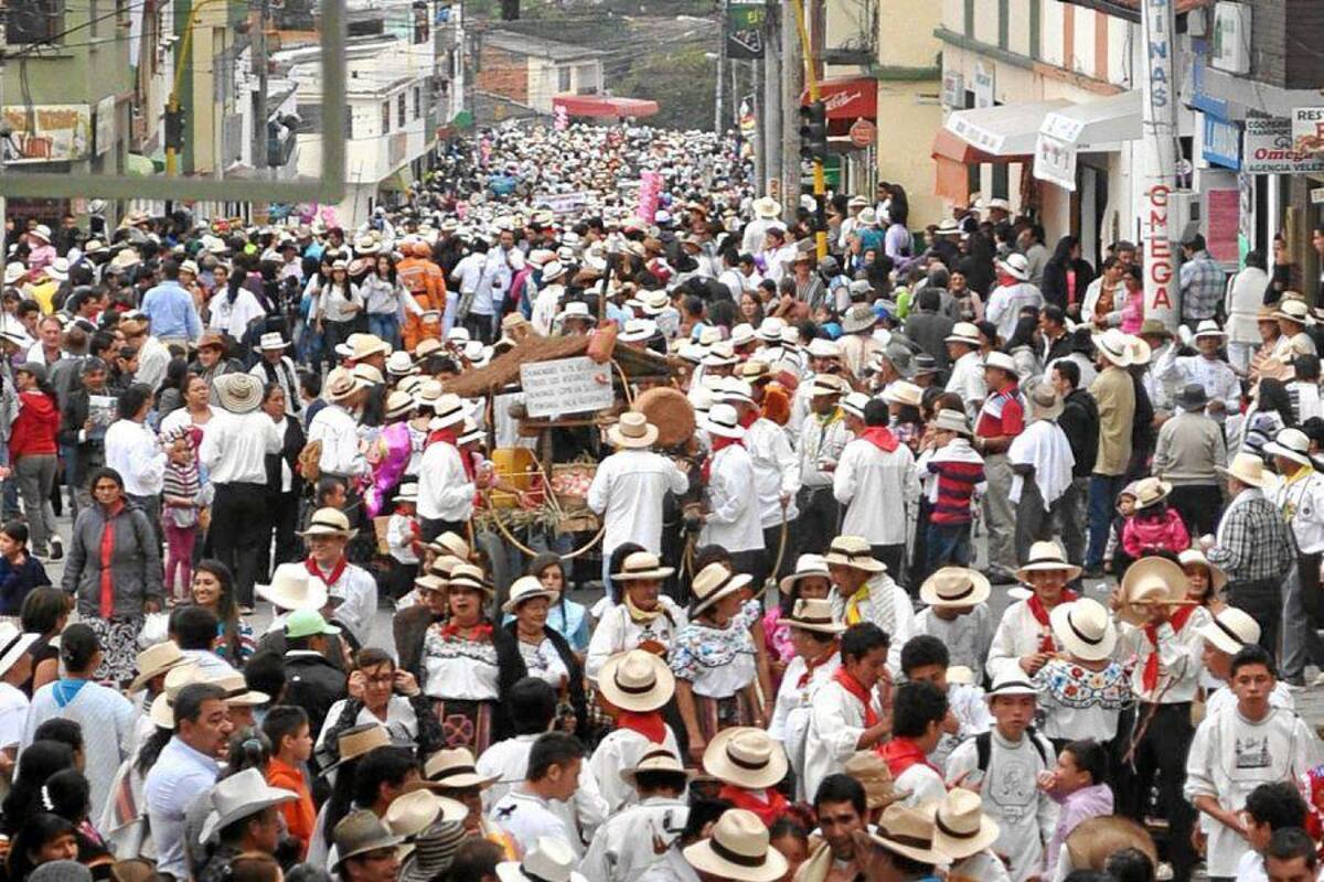 Más de cinco mil personas asistieron a la parranda veleña (Foto: Luis Fernando Martínez Vargas /VANGUARDIA LIBERAL)